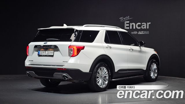 Ford Explorer 2021 — photo 2