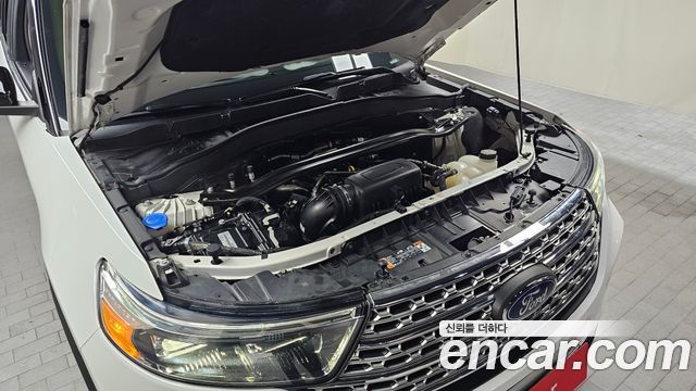 Ford Explorer 2021 — photo 6