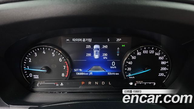 Ford Explorer 2021 — photo 8