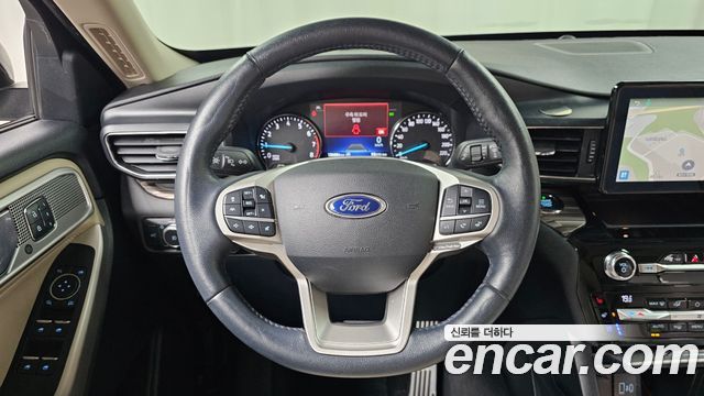Ford Explorer 2021 — photo 13