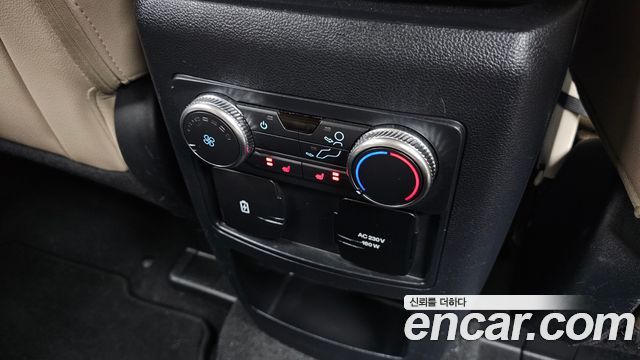 Ford Explorer 2021 — photo 18