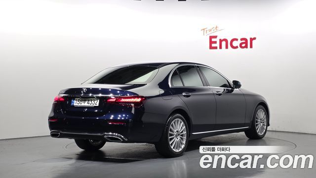 Mercedes-Benz E-Class 2021 — photo 2