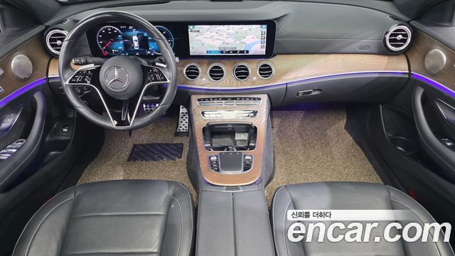 Mercedes-Benz E-Class 2021 — photo 10