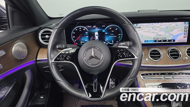 Mercedes-Benz E-Class 2021 — photo 20