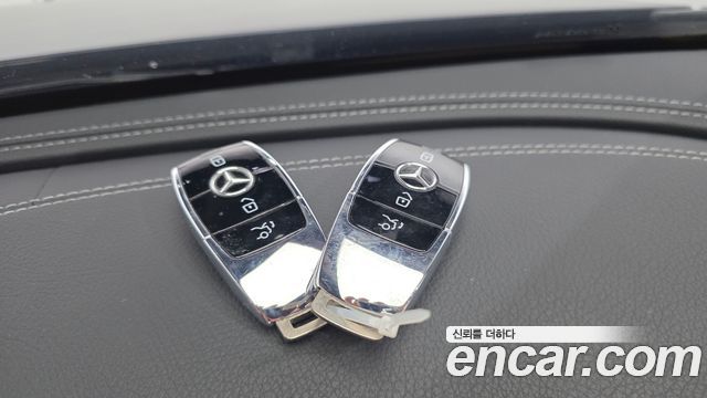 Mercedes-Benz E-Class 2021 — photo 22