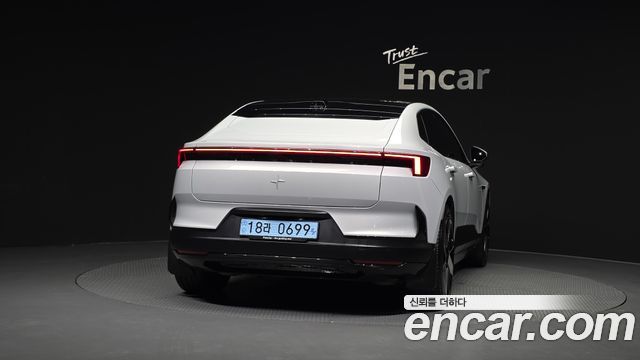 Polestar Polestar 4 2026 — photo 4