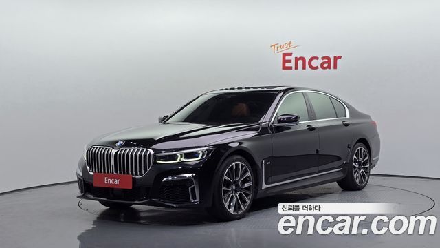 BMW 7-Series 2022 — photo 1