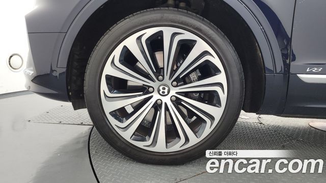 Bentley Bentayga 2022 — photo 5