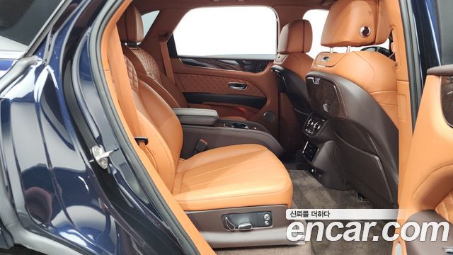 Bentley Bentayga 2022 — photo 17
