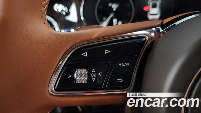 Bentley Bentayga 2022 — photo 21