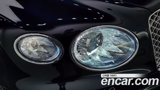 Bentley Bentayga 2022 — photo 8
