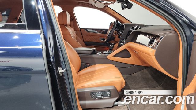 Bentley Bentayga 2022 — photo 16