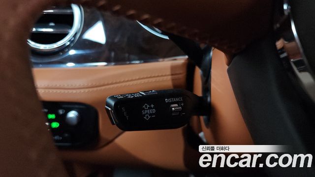 Bentley Bentayga 2022 — photo 27