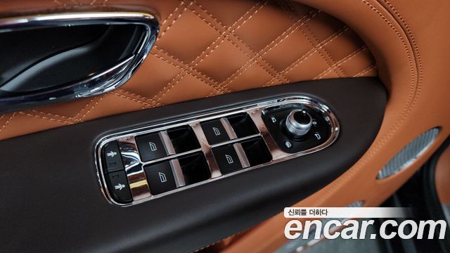 Bentley Bentayga 2022 — photo 29