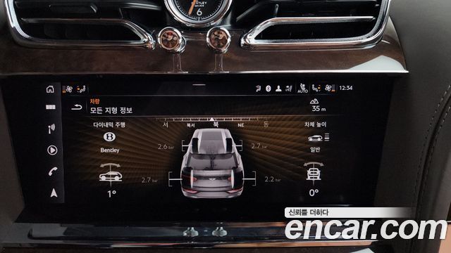 Bentley Bentayga 2022 — photo 30
