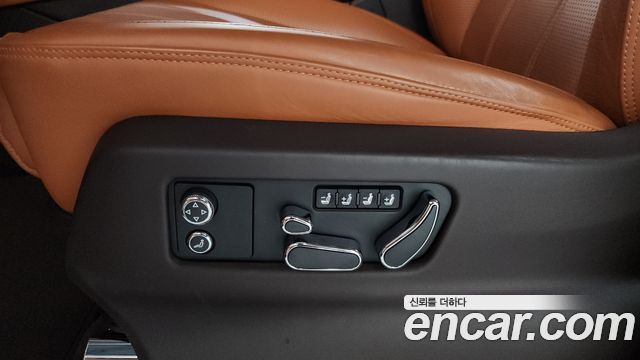 Bentley Bentayga 2022 — photo 31
