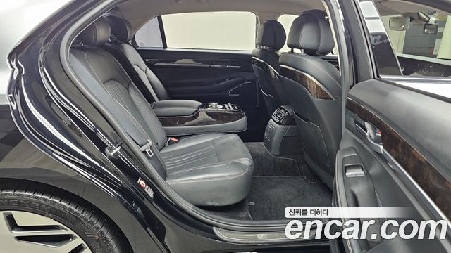 Genesis G90 2019 — photo 17