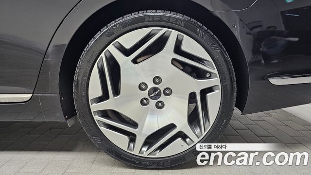 Genesis G90 2019 — photo 7