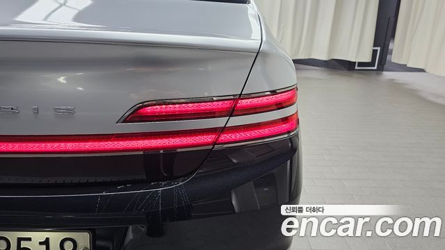 Genesis G90 2019 — photo 9