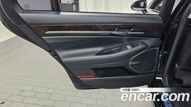 Genesis G90 2019 — photo 15