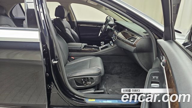 Genesis G90 2019 — photo 16