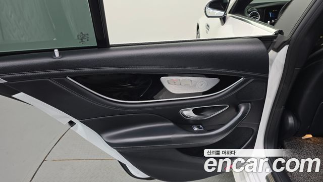 Mercedes-Benz AMG GT 2022 — photo 15