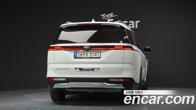 Kia Canival 2021 — photo 4