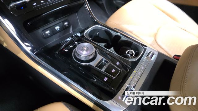 Kia Canival 2021 — photo 12