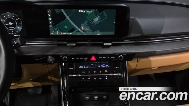 Kia Canival 2021 — photo 18