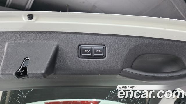 Kia Canival 2021 — photo 22