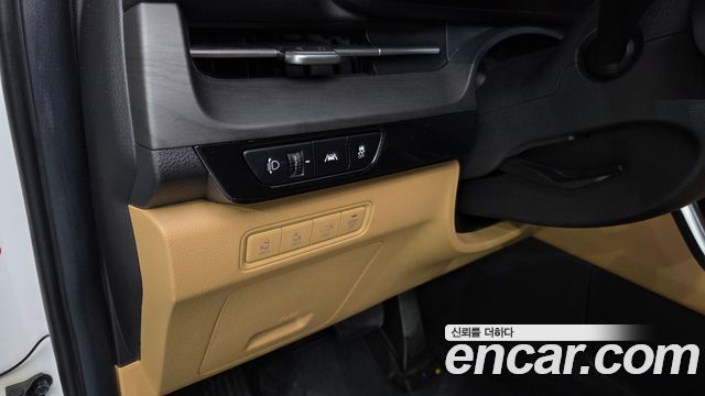 Kia Canival 2021 — photo 26