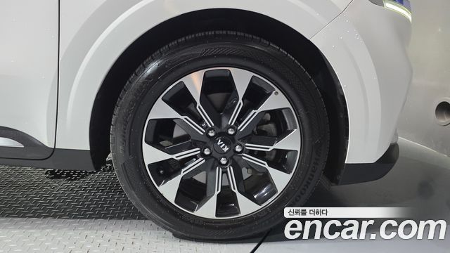 Kia Canival 2021 — photo 7
