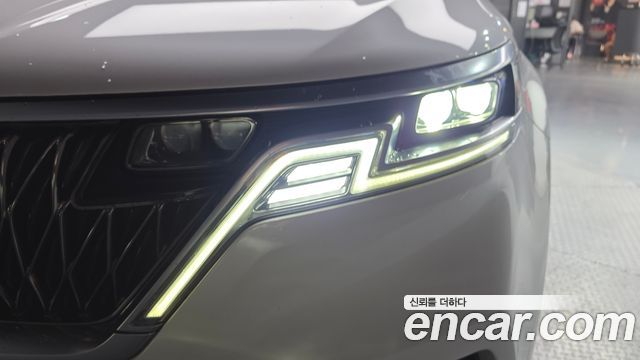 Kia Canival 2021 — photo 8