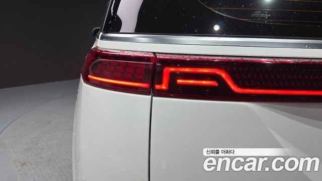 Kia Canival 2021 — photo 9