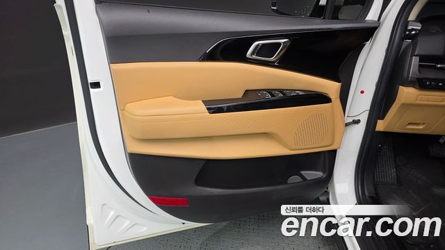 Kia Canival 2021 — photo 14