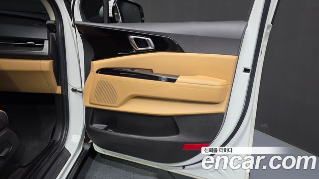 Kia Canival 2021 — photo 15