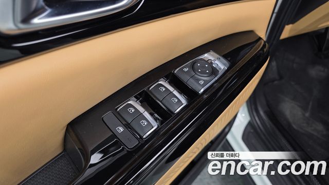 Kia Canival 2021 — photo 30