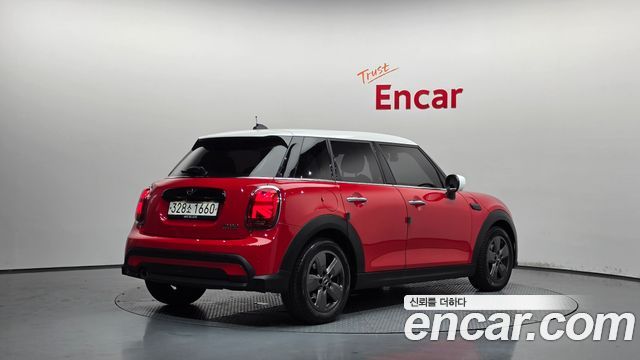 Mini Cooper 2023 — photo 2