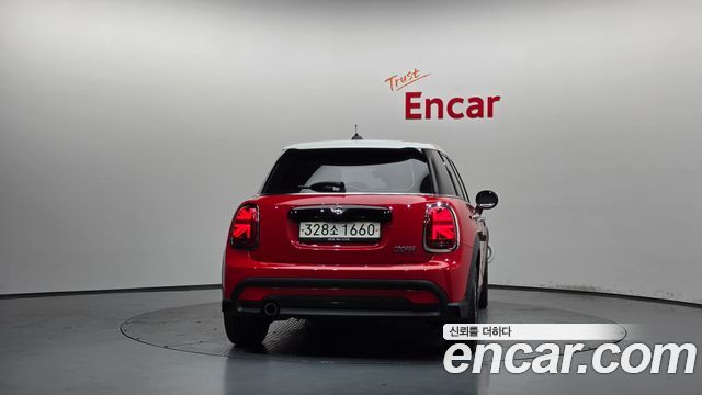 Mini Cooper 2023 — photo 4