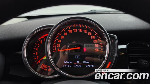 Mini Cooper 2023 — photo 11