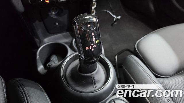 Mini Cooper 2023 — photo 12