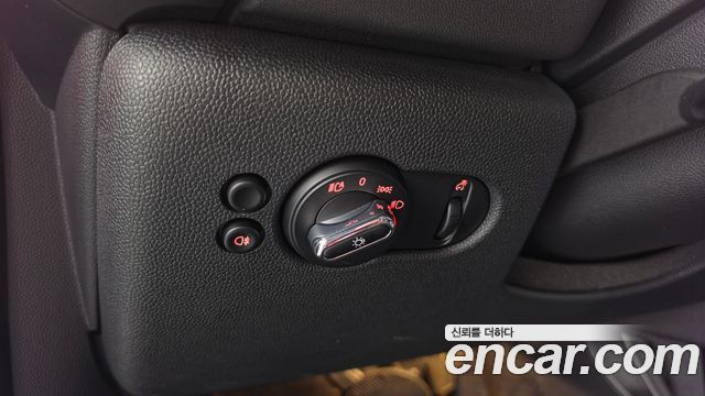 Mini Cooper 2023 — photo 27