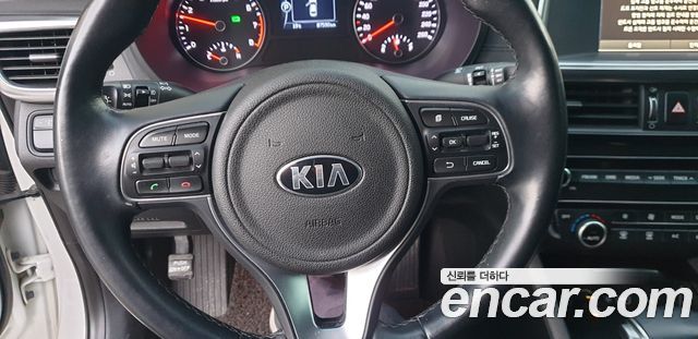 Kia K5 2016 — photo 6
