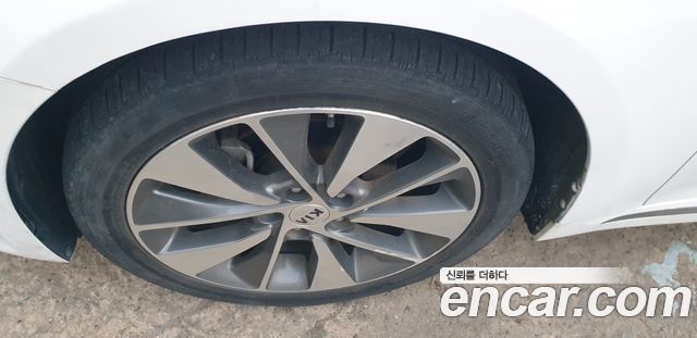 Kia K5 2016 — photo 13