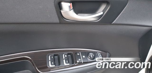 Kia K5 2016 — photo 17