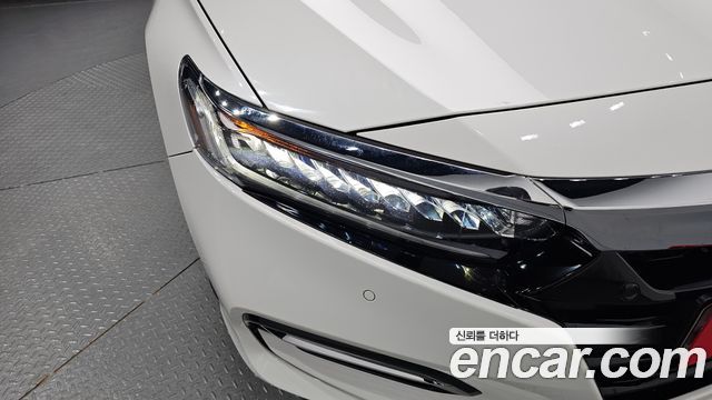Honda Accord 2018 — photo 8