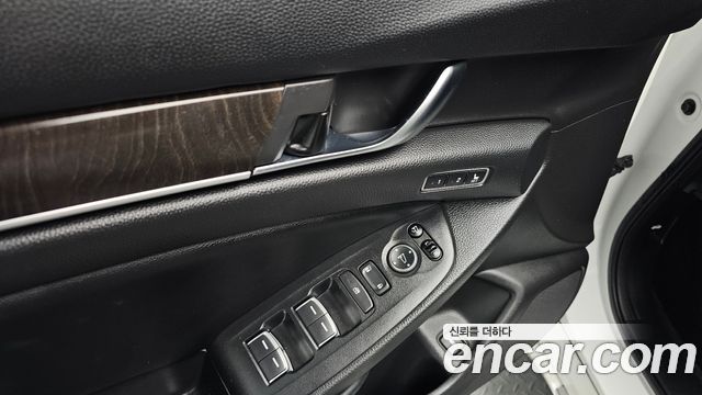 Honda Accord 2018 — photo 27