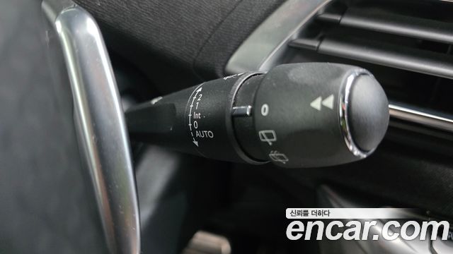 Peugeot 3008 2019 — photo 17