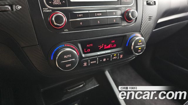 Kia K3 2014 — photo 15
