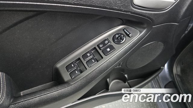 Kia K3 2014 — photo 18